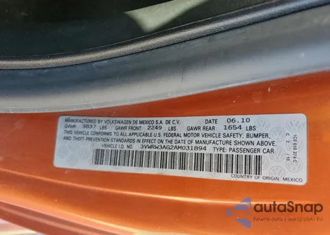 2010 Volkswagen New Beetle z USA, uszkodzony, nr VIN 3VWRW3AG2AM031894